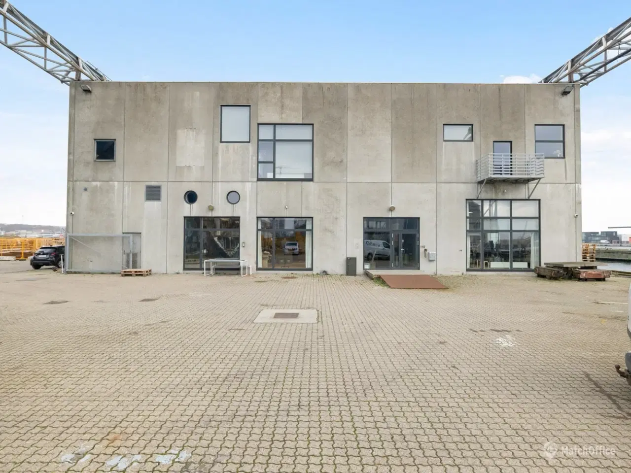 Billede 15 - Højloftet erhvervslejemål med udsigt til bugten