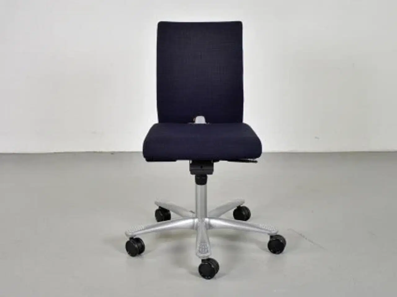 Billede 1 - Häg h04 4200 kontorstol med sort/blå polster og alugråt stel