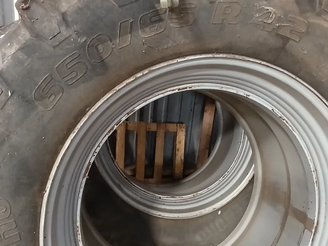 Billede 2 - Tvillinghjul 650/65R42