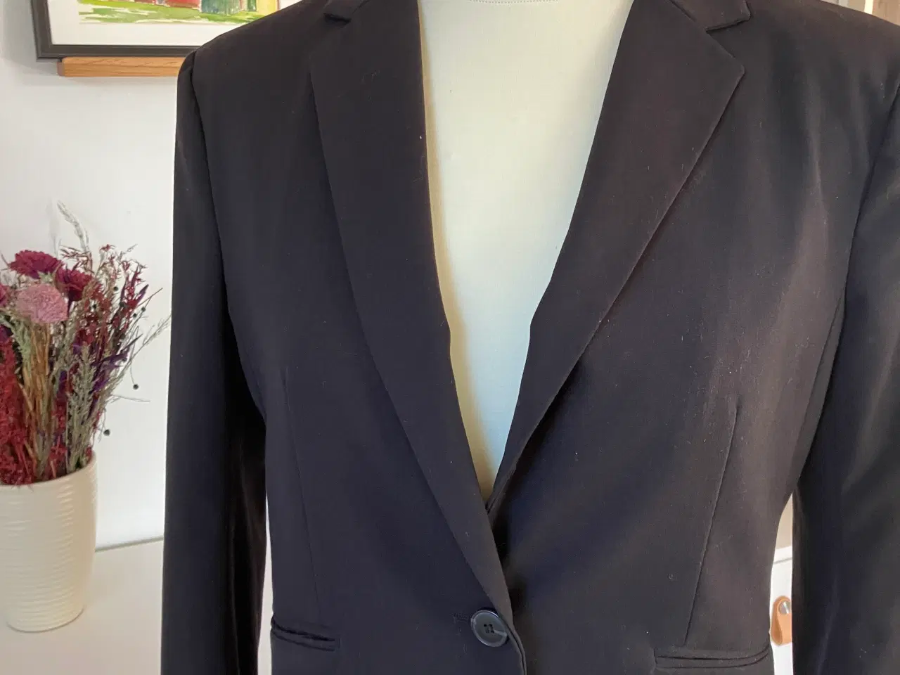 Billede 1 - Sort foret blazer, str. 38 fra H&M.. som ny