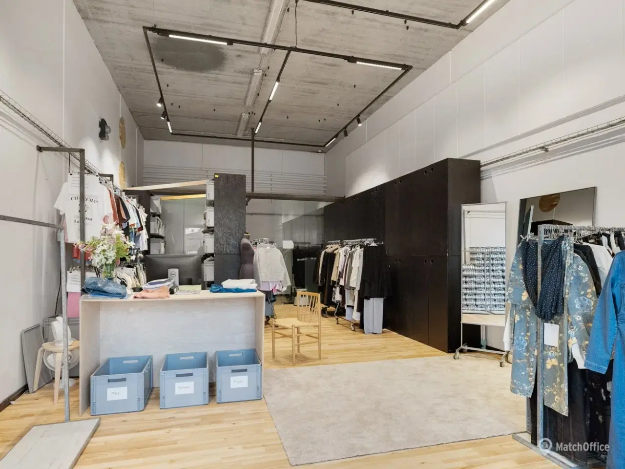 Billede 6 - Højloftet erhvervslejemål med udsigt til bugten