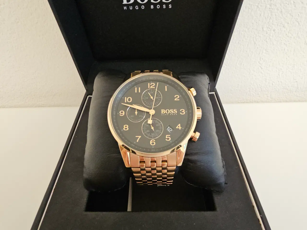 Billede 2 - Guld Hugo Boss ur – Fantastisk Stand!