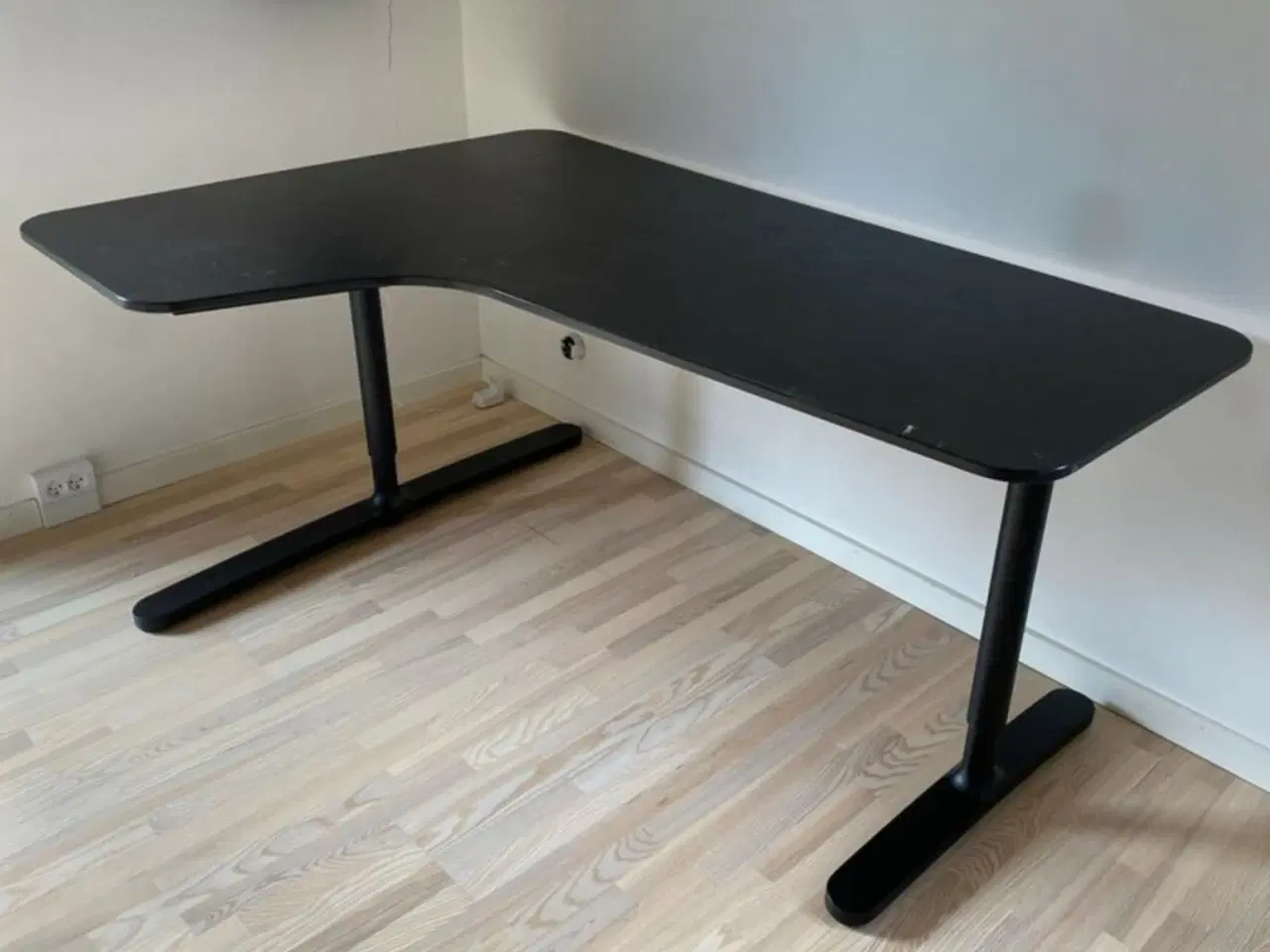 Billede 1 - IKEA skrivebord