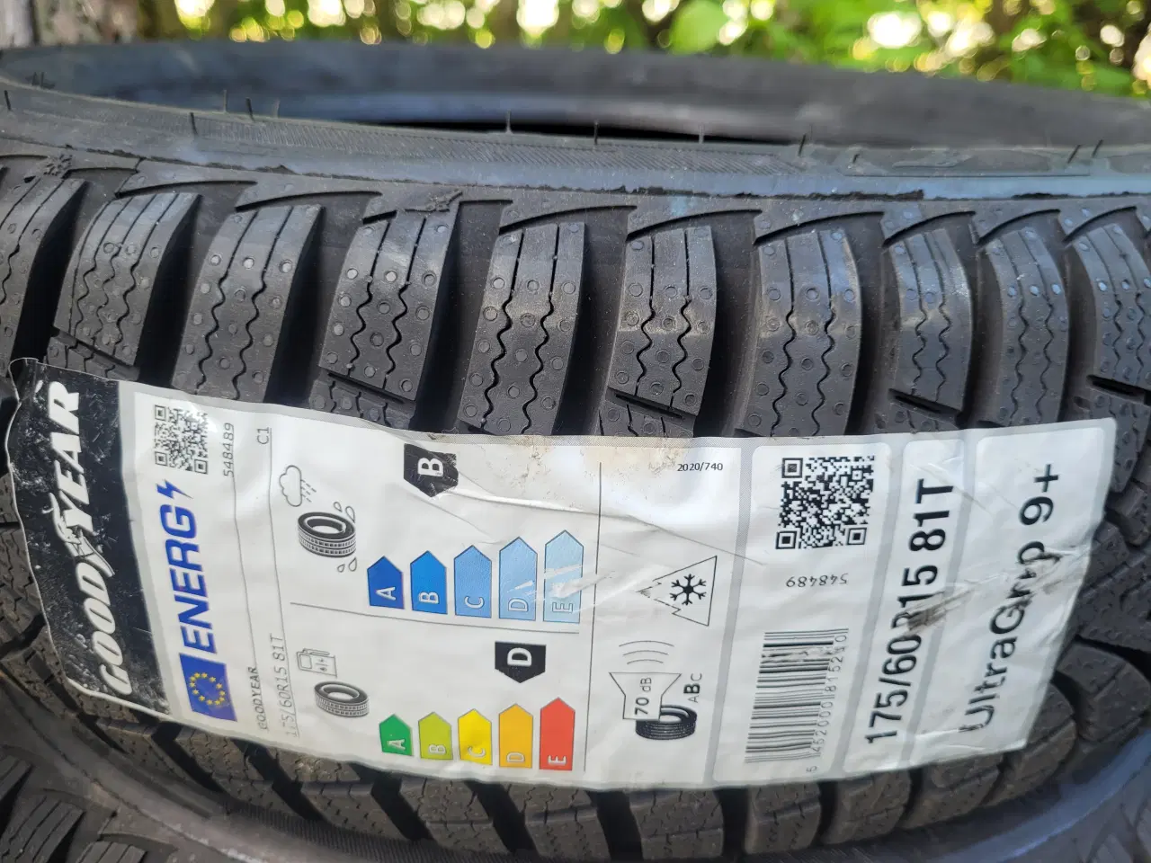 Billede 2 - 175 / 60 R 15 vinter