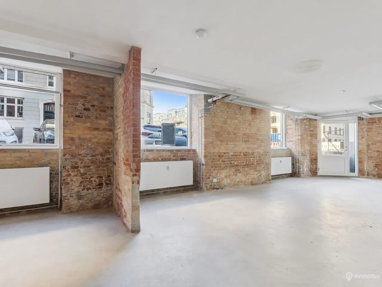 Billede 6 - Et butikslokale med sjæl, lys og plads til at skabe dit eget univers