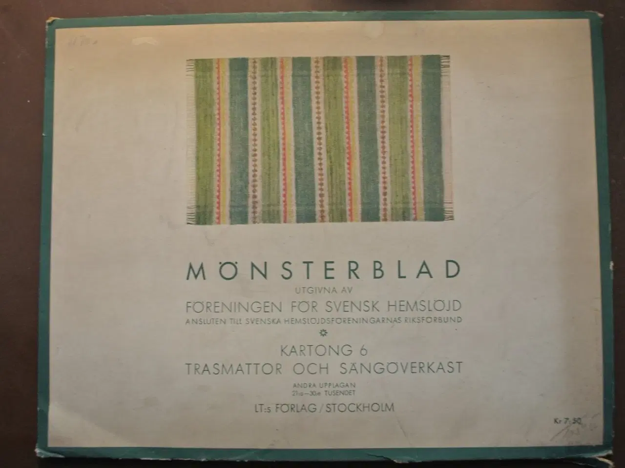 Billede 1 - mönsterblad kartong 6 trasmattor och sängöverkast,