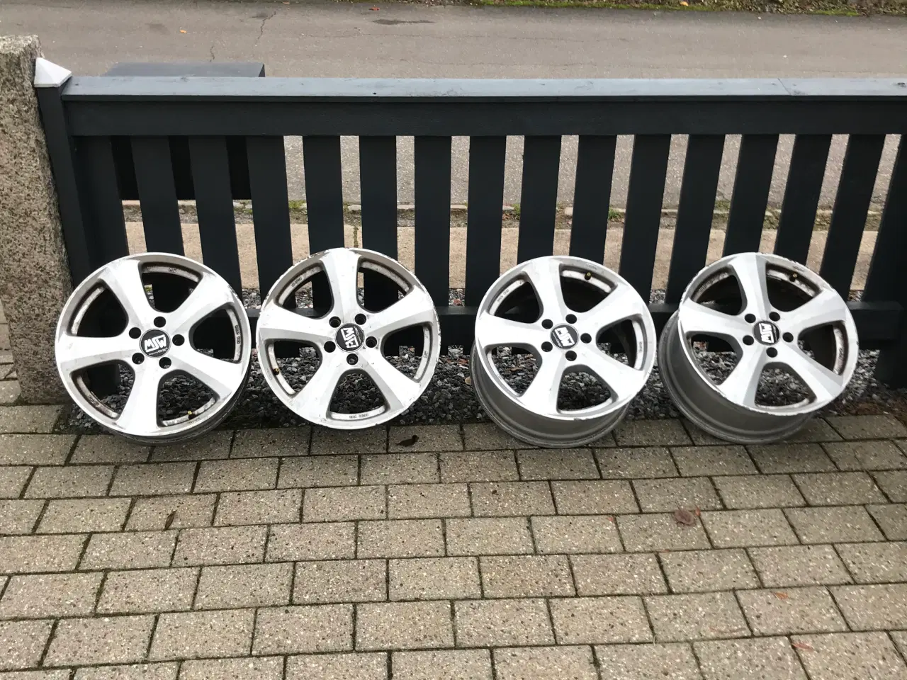 Billede 2 - Fælge uden dæk