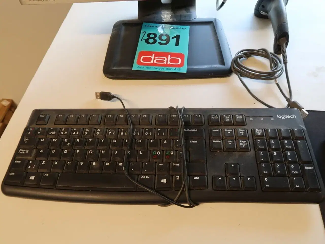 Billede 2 - HP Compaq LA2205wg 22" skærm + keyboard, mus, scanner m.m.