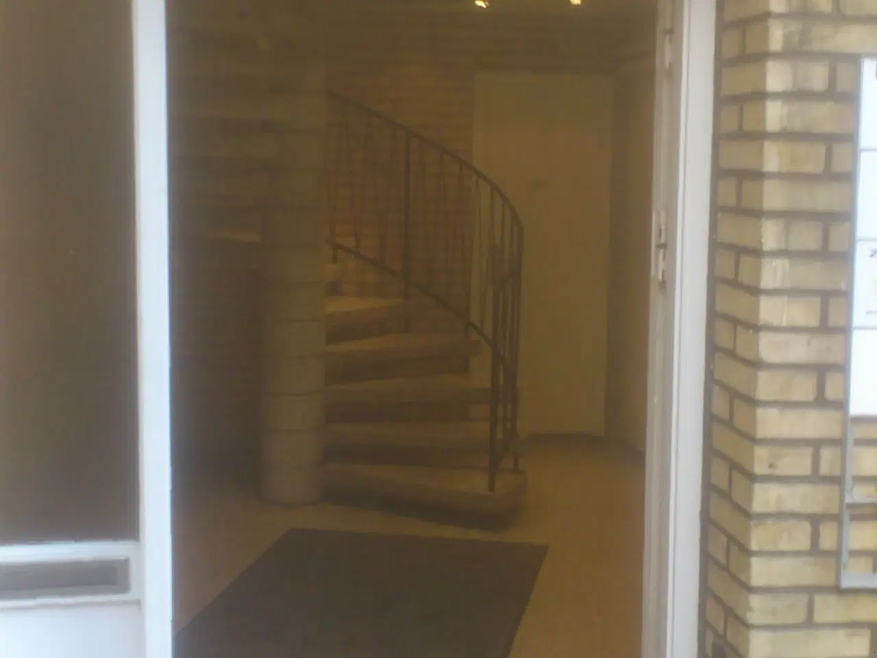 Billede 7 - Hyggelige og lyse lokaler på 1. sal. i Vestergade. overfor Kvickly