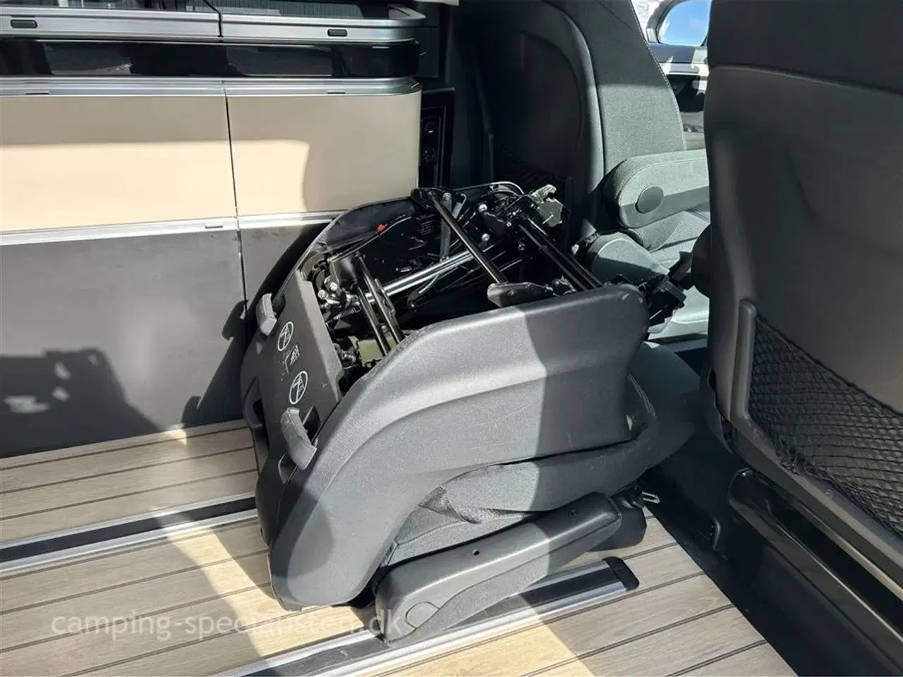 Billede 7 - 2020 - Mercedes Marcopolo / Viano V220   Marcopolo/Viano model 2020 kan snart ses hos Camping-Specialisten