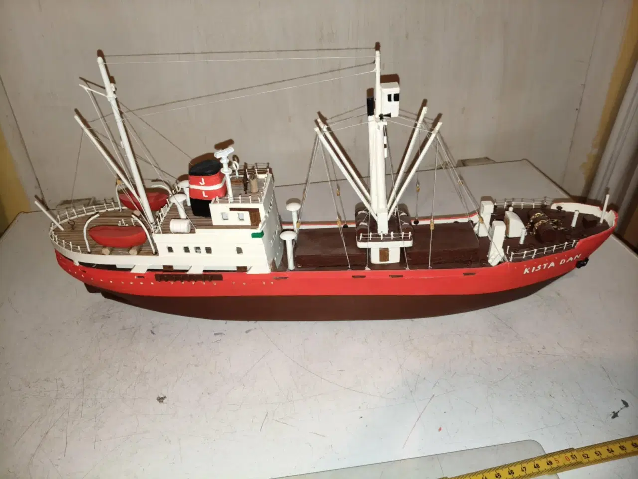 Billede 3 - super fed  hjemmelavet model af kista dan 