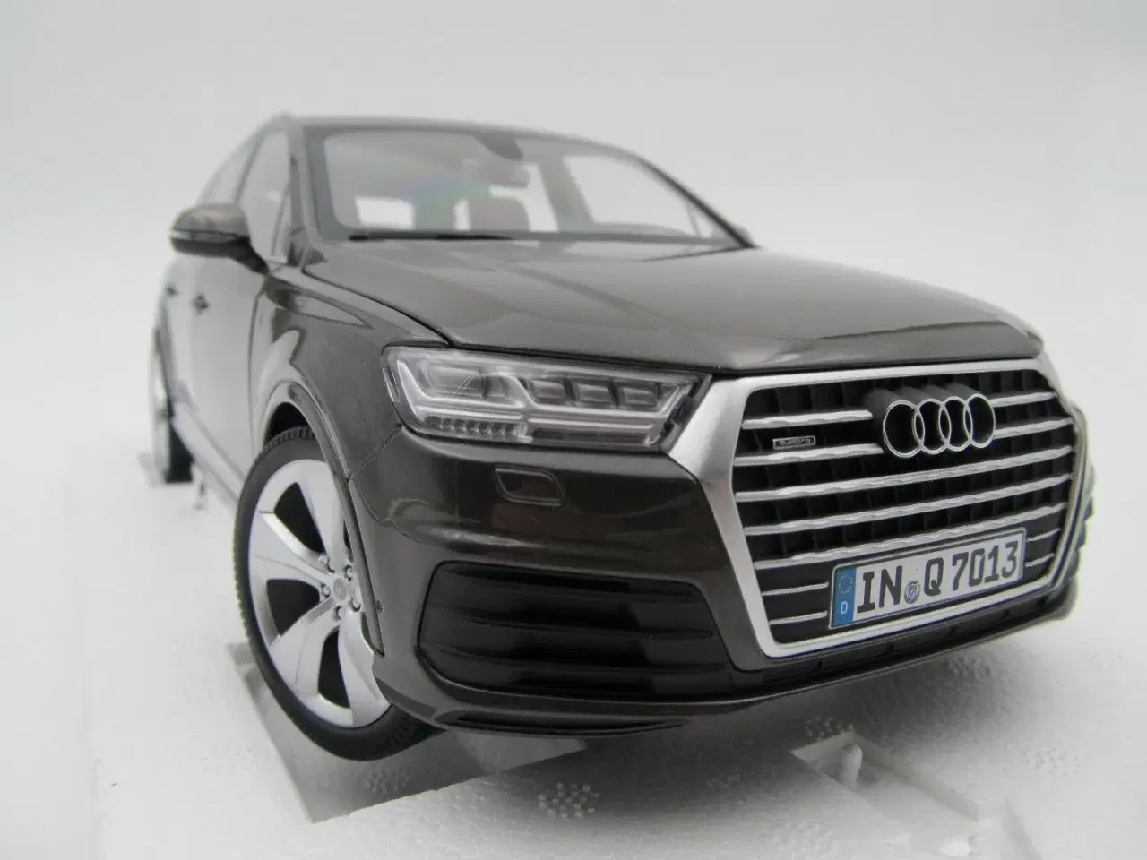 Billede 5 - 2015 Audi Q7 1:18 - MINICHAMPS