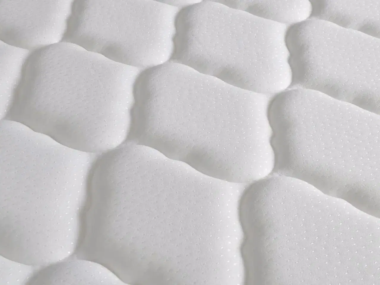 Billede 2 - Hukommelsesskummadras 200 x 140 x 17 cm blød