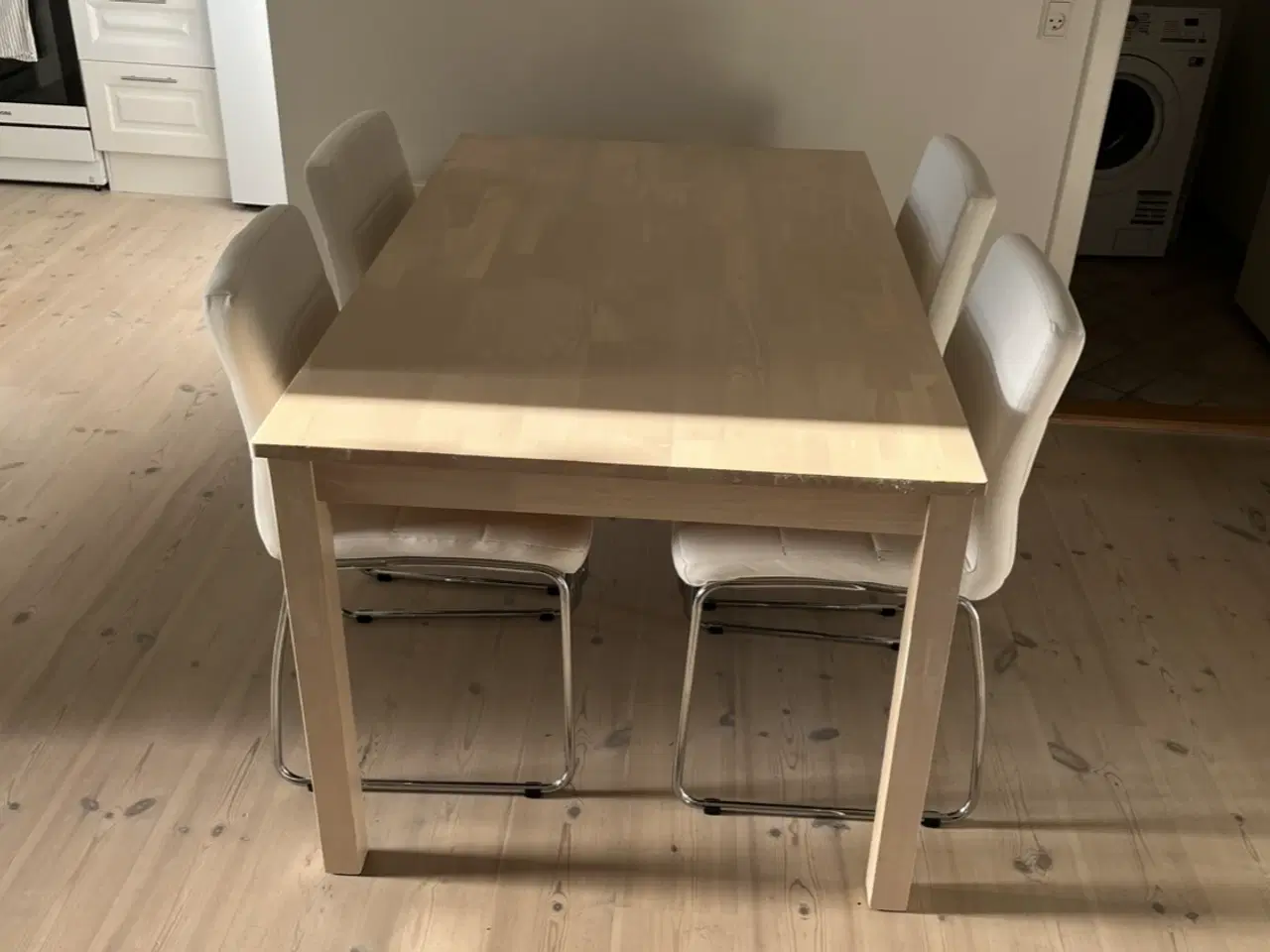 Billede 2 - Spisebordssæt