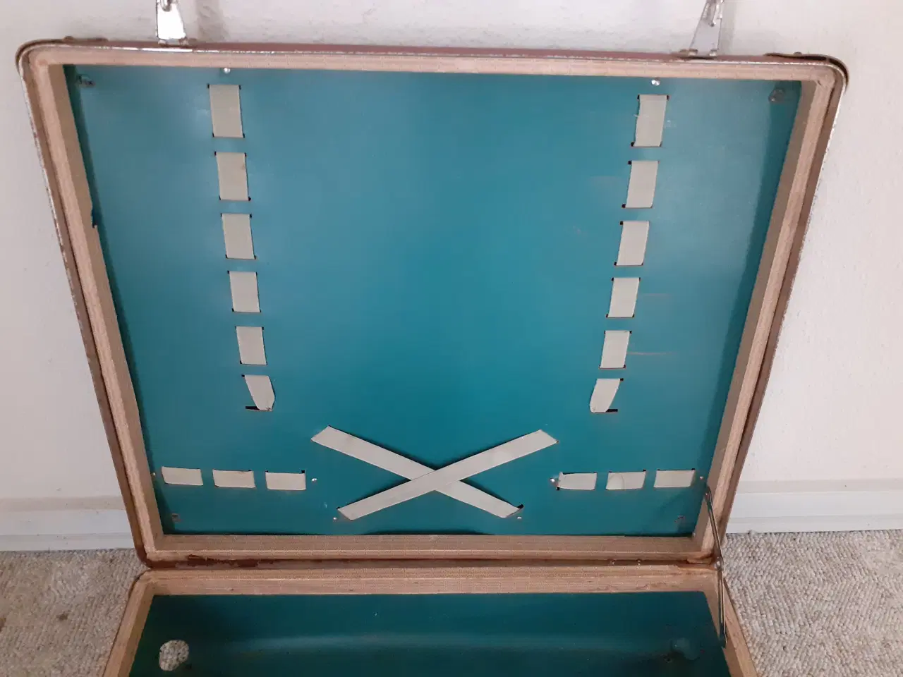 Billede 3 - Gl picnickuffert. 