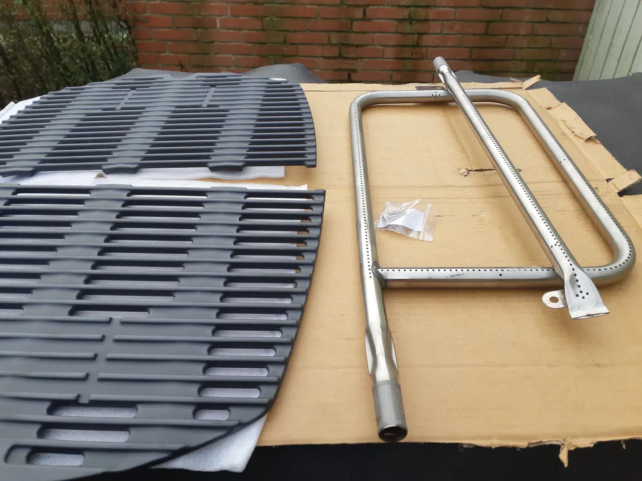 Billede 1 - Weber  gasgrill -riste og brændere Q300-3200-3000-
