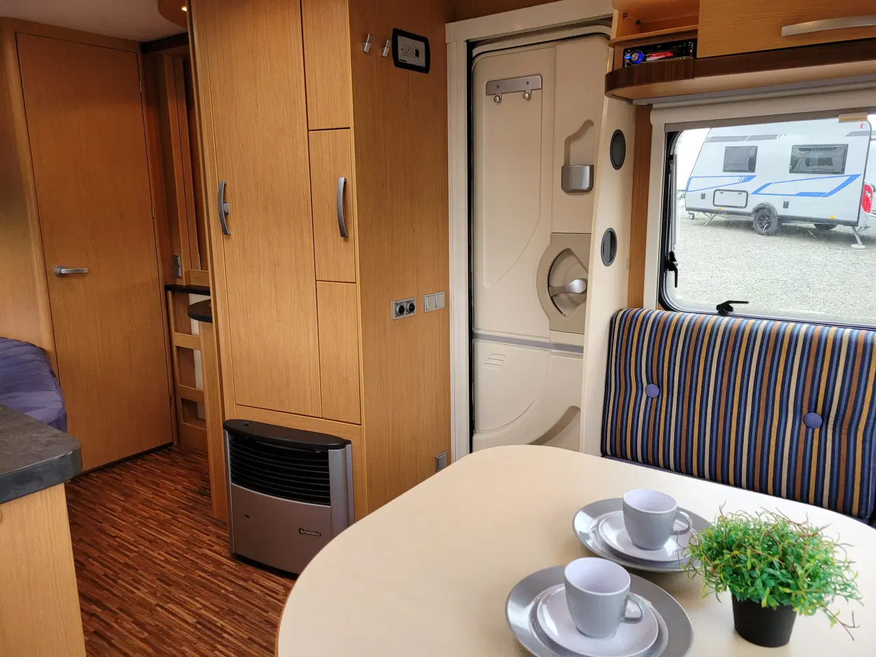 Billede 8 - 2011 Hymer 465 db.seng..til en god pris