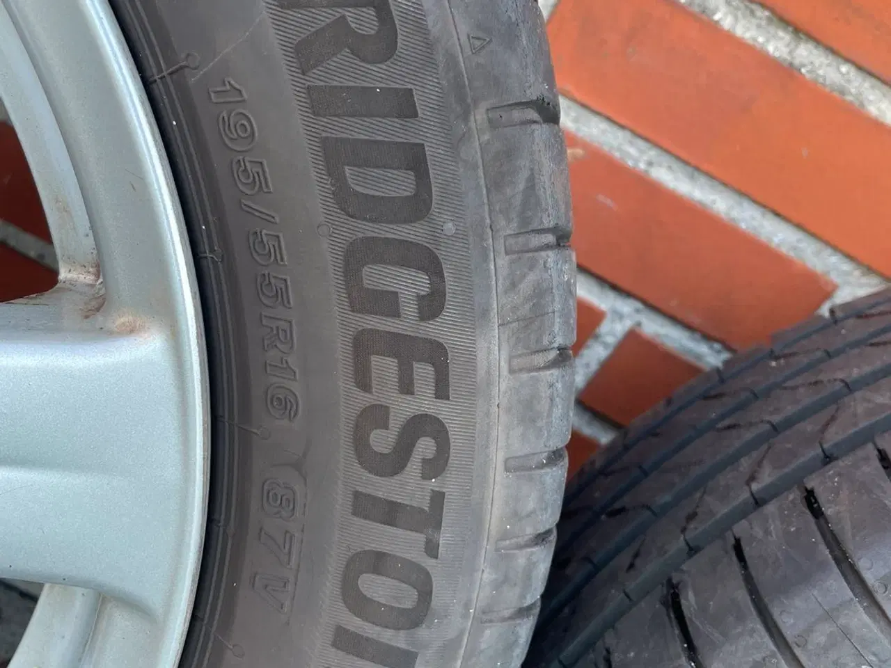 Billede 4 - 16 Peugeot/Citroën Aluhjul med sommerdæk