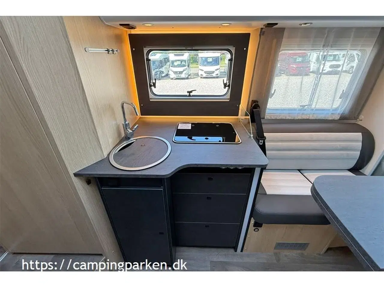 Billede 8 - 2026 - SunLight T 68 C Adventure Sunlight T68C model med face-to-face, adaptiv fartpilot, nordic pakke, fuid LED-forlygter og automatgear