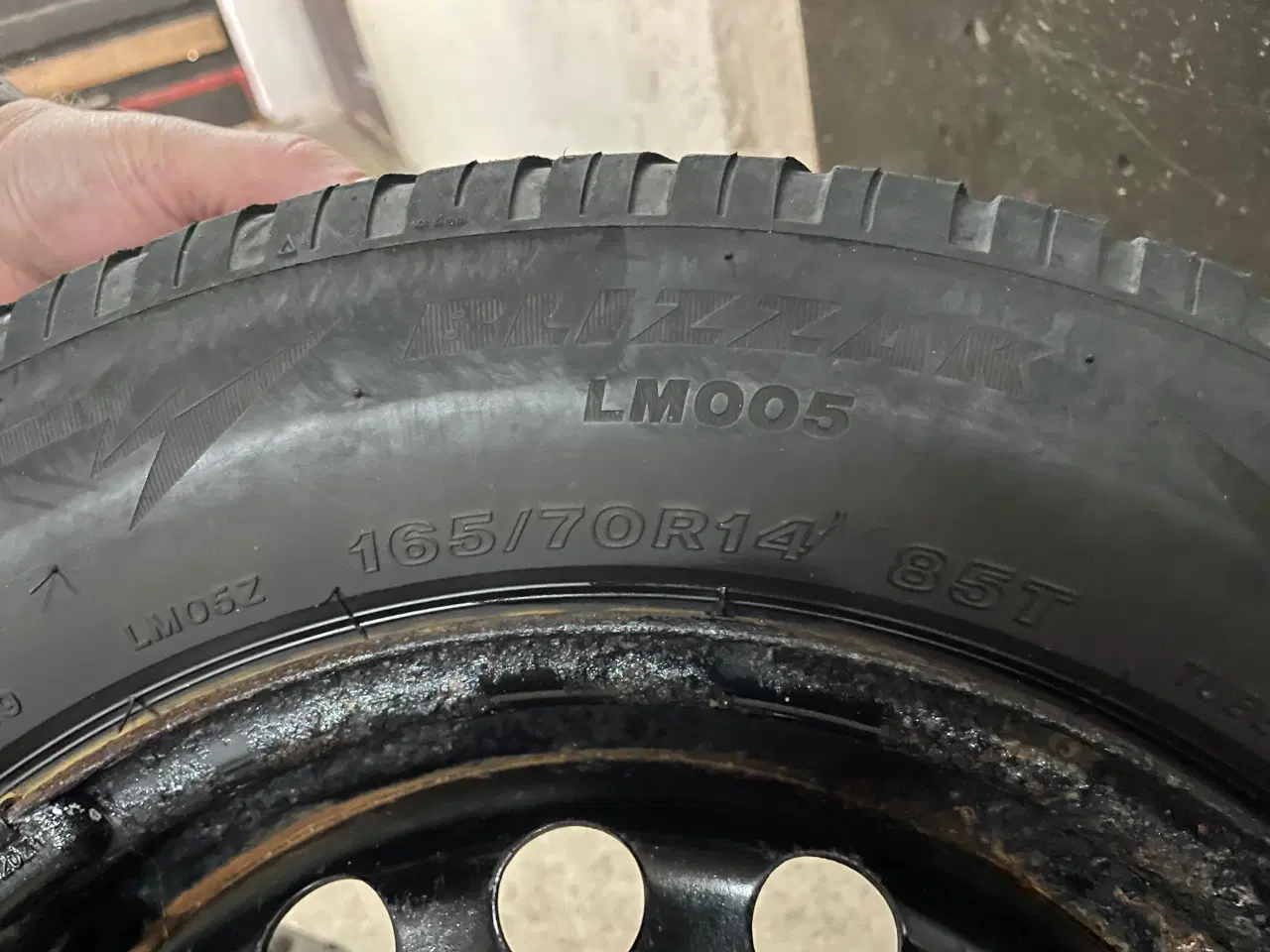 Billede 5 - 4 x Vinterdæk inkl. fælge 165/70 R14 - SUPER pris!