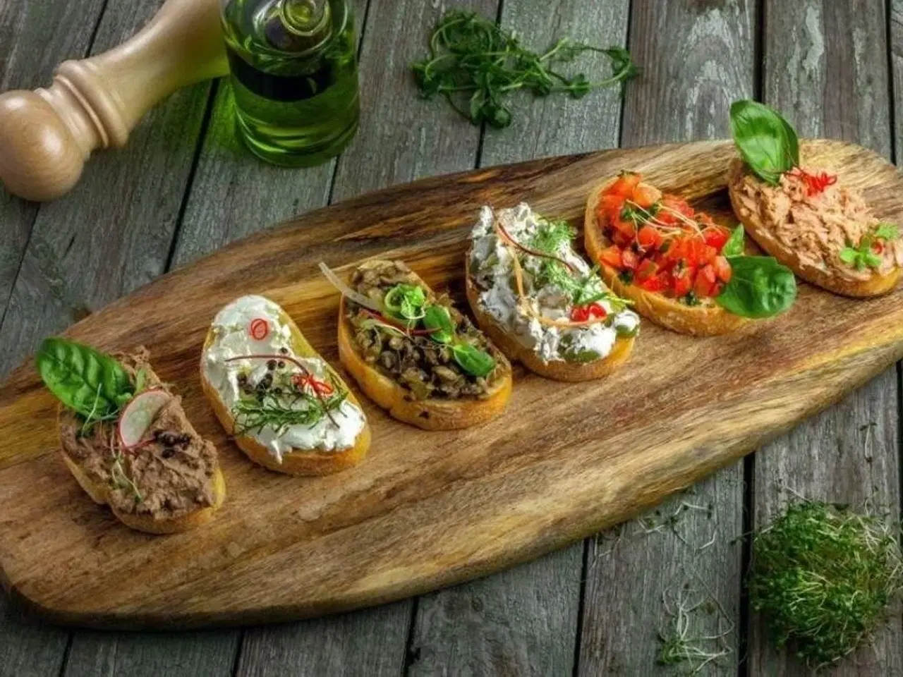 Billede 11 - Foodprocessor/mini-hakker HEINRICH'S – 2 l skål, 500 W, isknusning