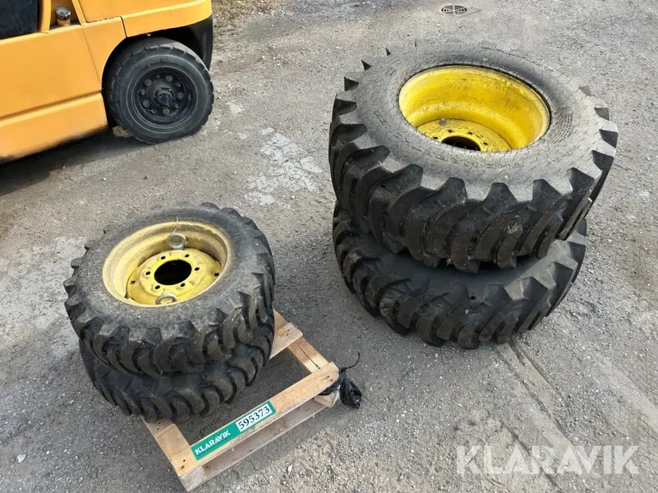 Billede 1 - Tvillingehul John Deere 4 styk