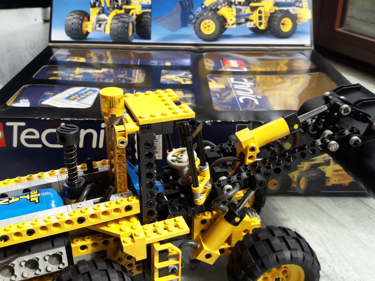 Billede 2 - LEGO Technic Gummiged Model:8459