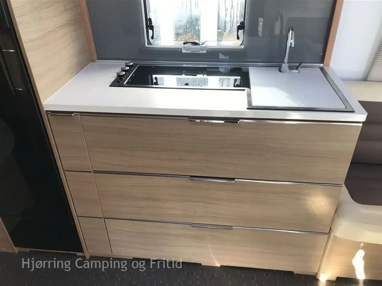 Billede 10 - 2016 - Adria Adora Silver "Jubilæumsmodel" 522 UP m. Alde