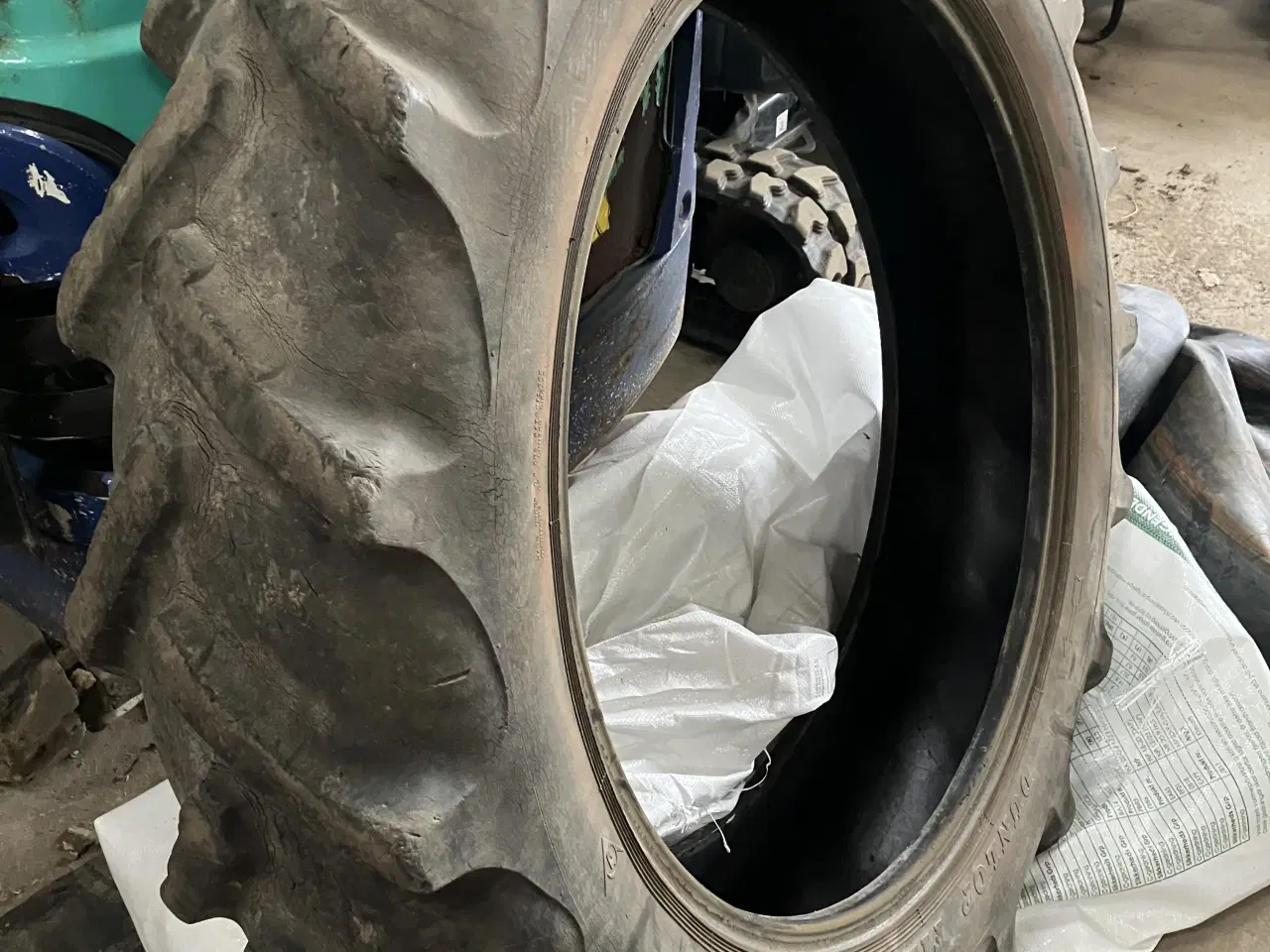 Billede 1 - Bagdæk 12,4/11-36