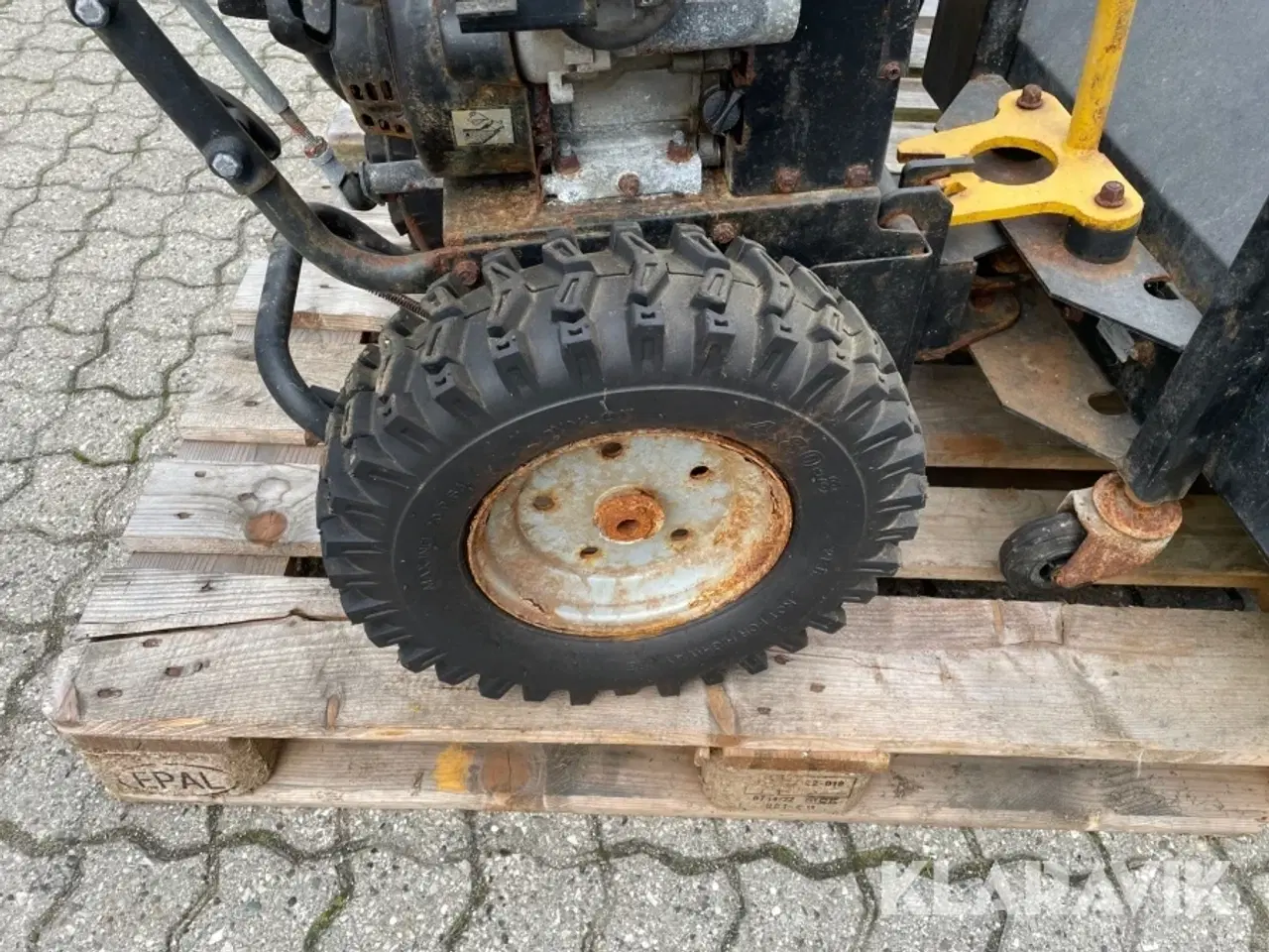 Billede 9 - Redskabsbærer med kost og Sneslynge TEXAS Combo 800