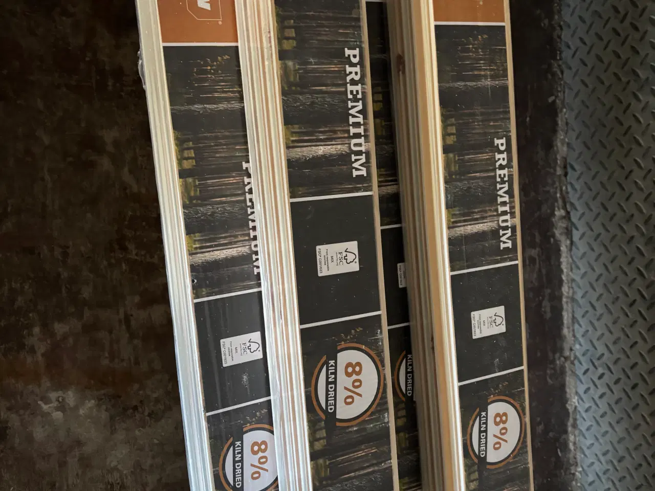 Billede 2 - Raw 3135 Hvidmalet profilbrædder til loft 