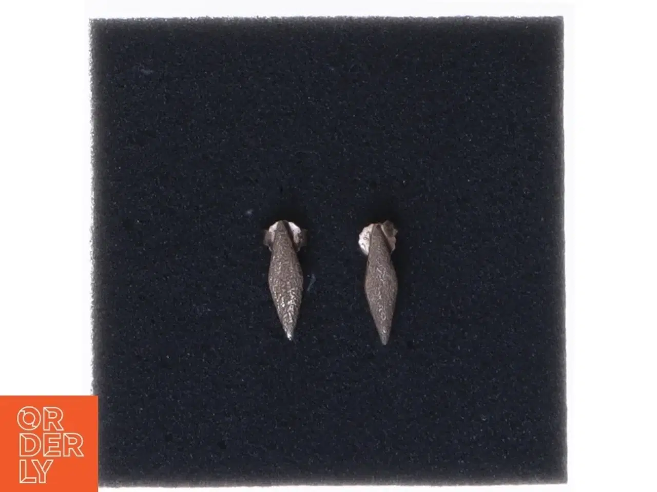 Billede 3 - Sølv ørestikker (str. 1,7 cm)