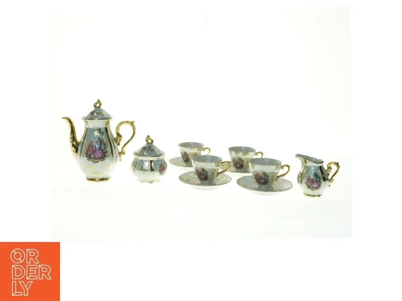 Billede 4 - Porcelæn te-sæt med blomstermotiver (str. Underkop ø, 11,5 cm kop 5,5 x 8,5 x 6,5 cm mælkekande 8 x 9 x 6 cm canne 14 x 17 x 10 cm sukkerskål 10 x 8 c