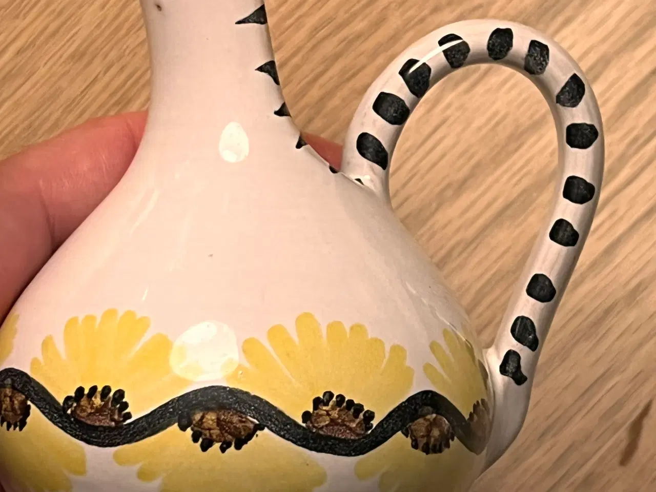 Billede 1 - Smuk Kehlet Keramik kande – håndmalet og unik