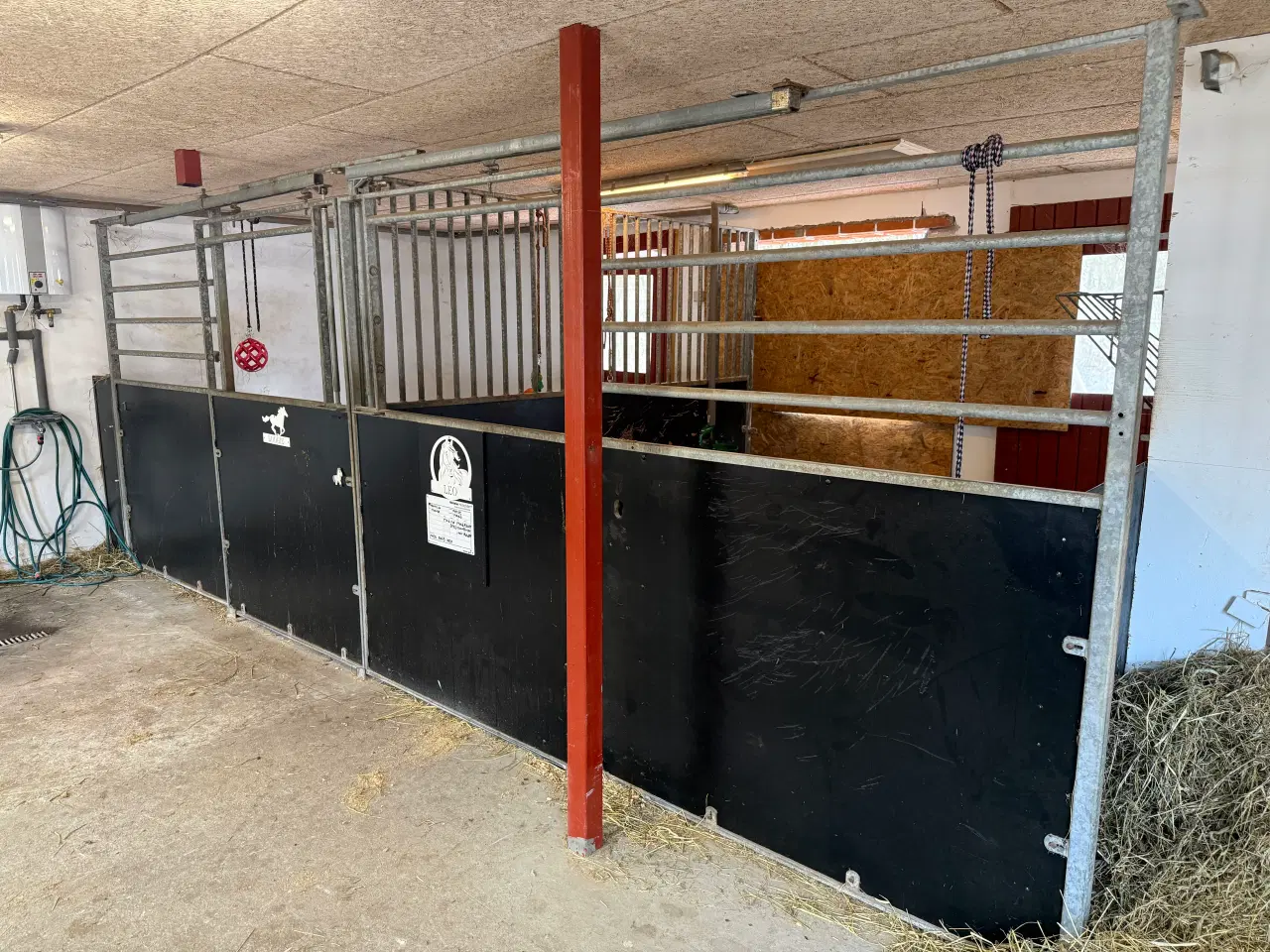 Billede 2 - Hestebokse