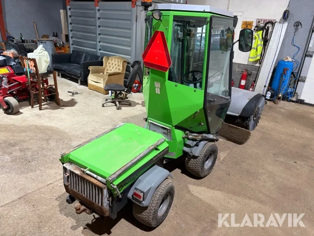 Billede 3 - Fejemaskine Nilfisk 2150B0