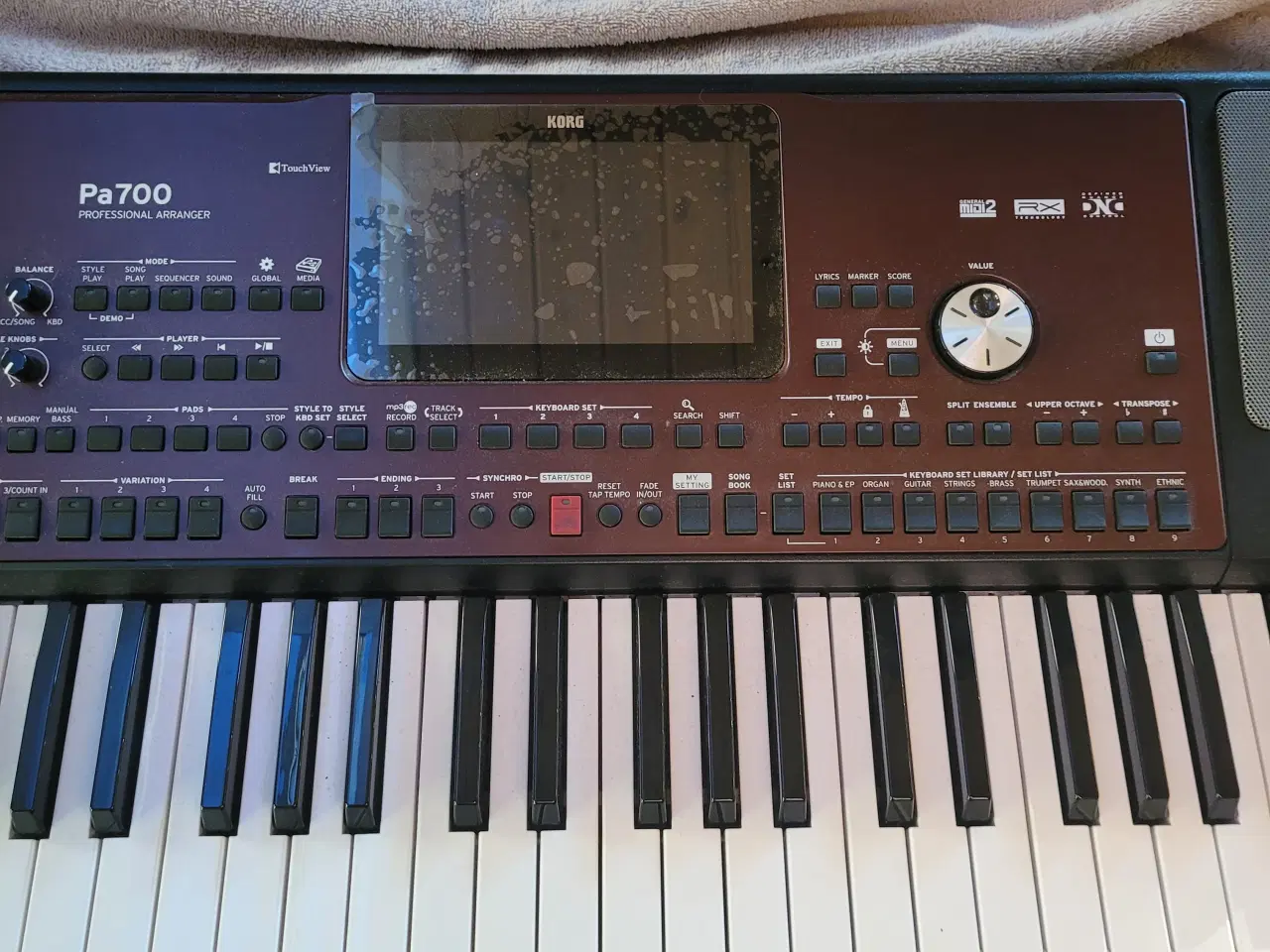 Billede 4 - Keyboard mærket korg pa 700 med stativ.