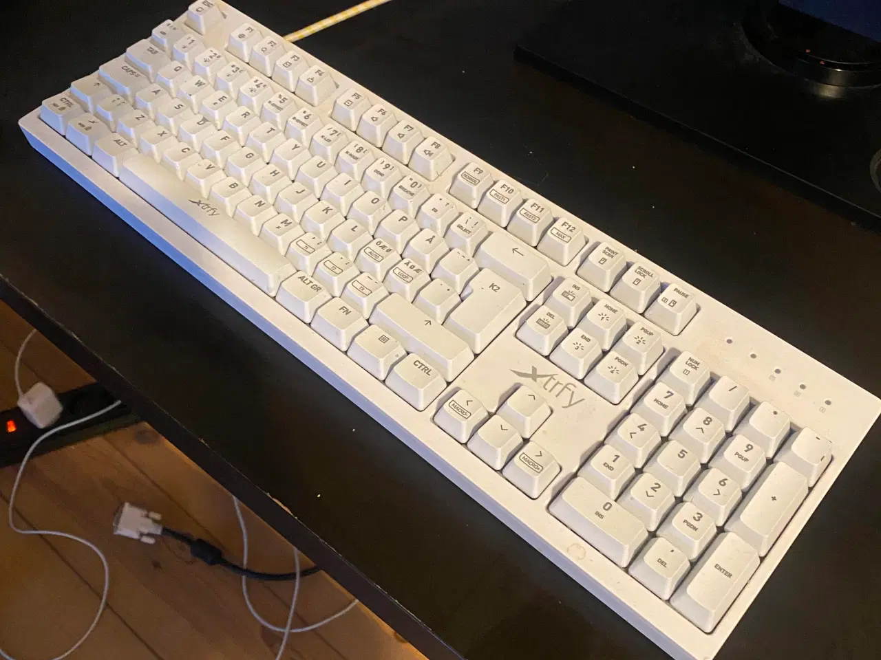 Billede 1 - Gamer Tastatur - XRTFY K2 RGB WHITE/HVID