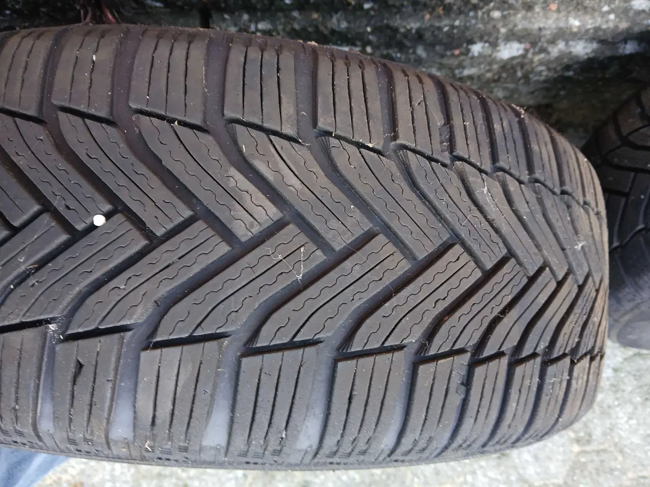 Billede 3 - vinterdæk på fælge.