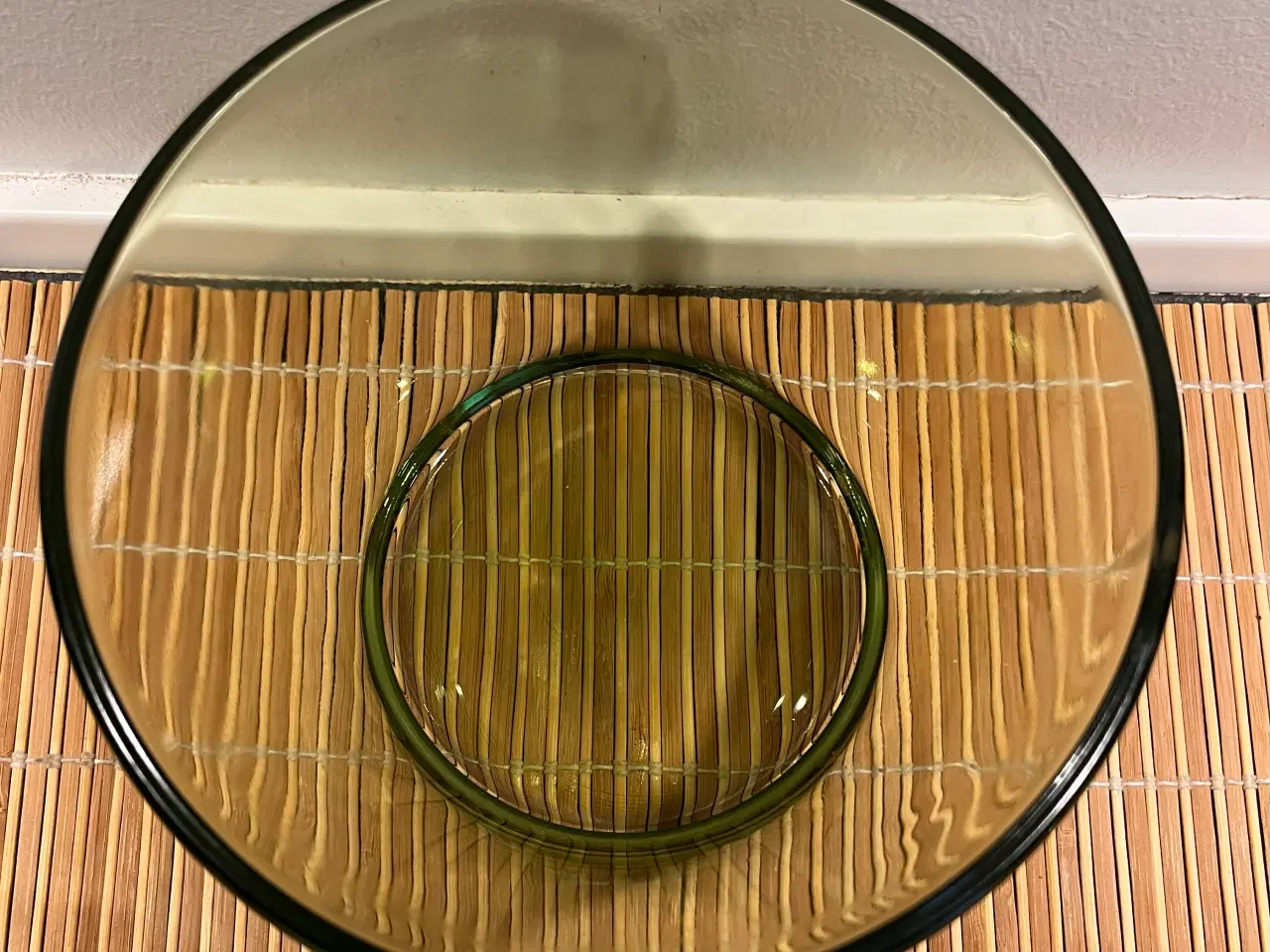 Billede 2 - Grøn glasskål i tykt glas