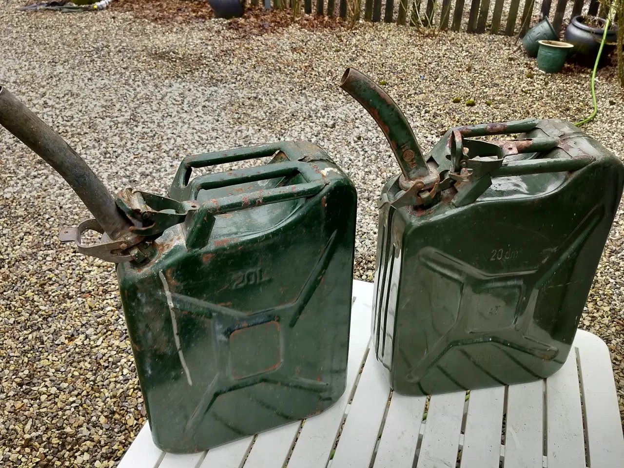 Billede 2 - Jerrycan benzindunke stål 20 L med hældetud