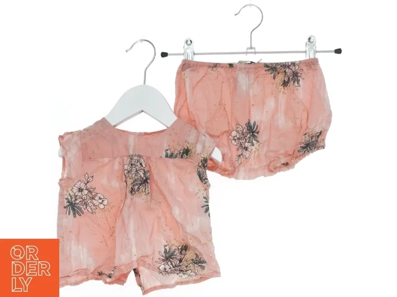 Billede 1 - Sæt til småbørn med bluse og bloomers fra MarMar (str. 74)