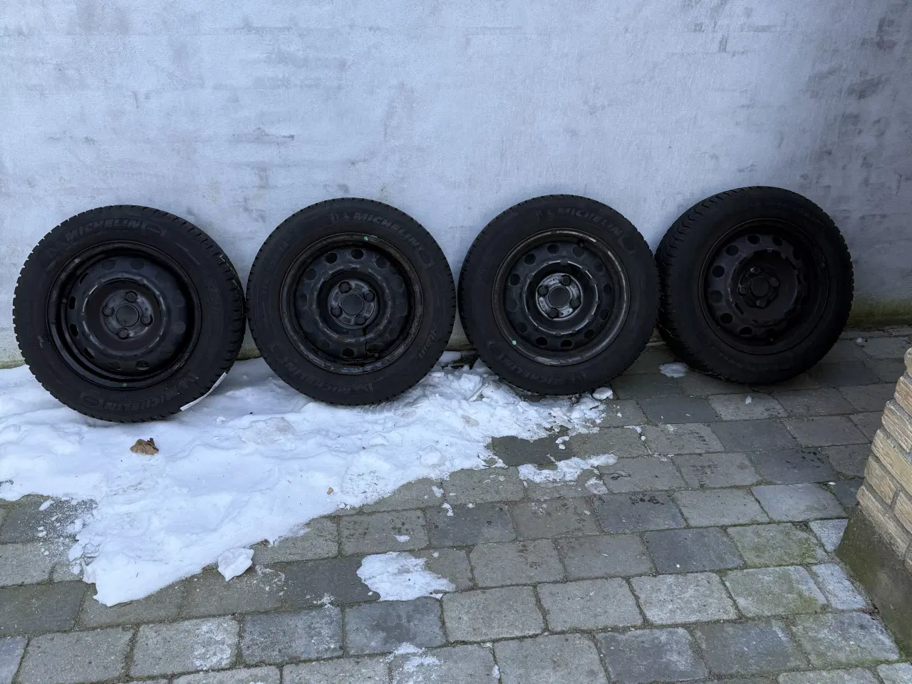 Billede 1 - Gode vinterhjul til Hyundai i10