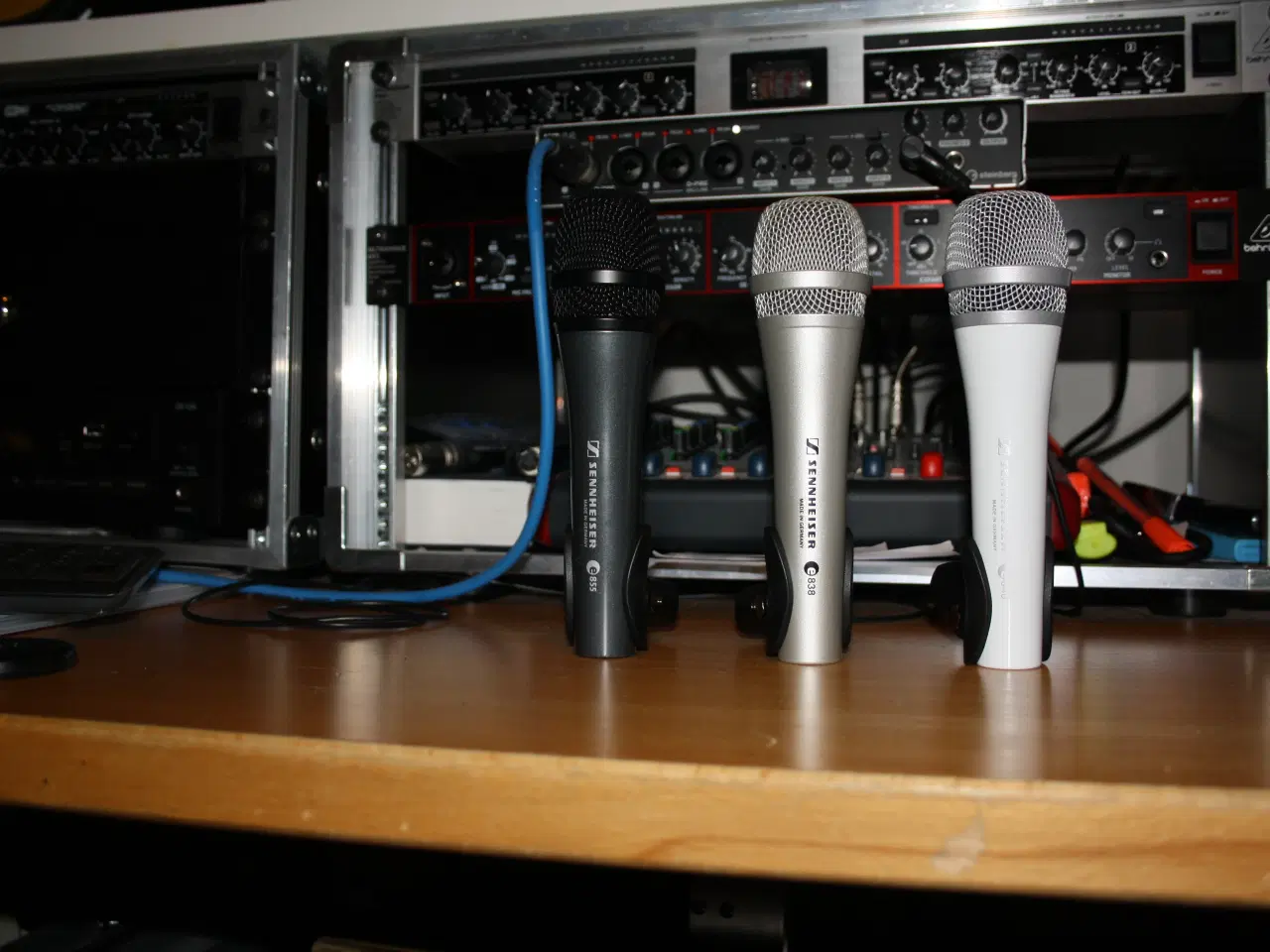 Billede 2 - Vokal Mikrofon Sennheiser E 840  I hvid farve