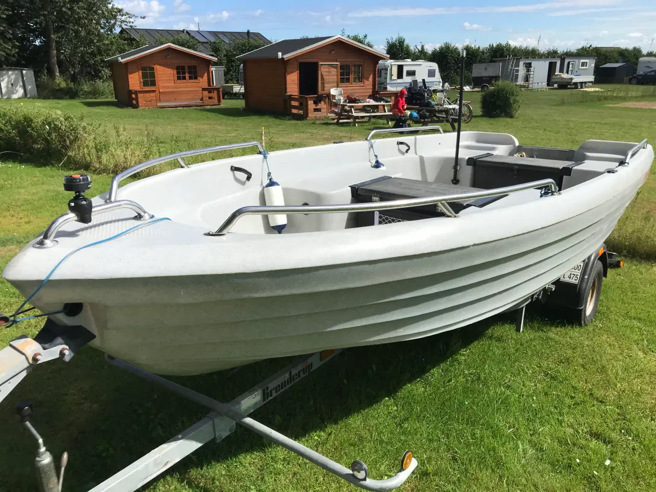 Billede 1 - Pioner 15 med motor og trailer