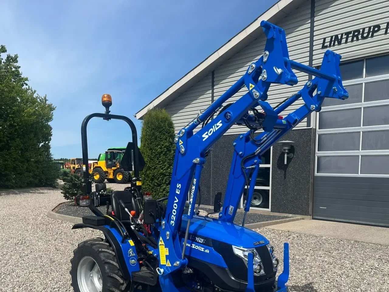 Billede 21 - Solis S26 6+2 gearmaskine med Fuldhydraulisk frontlæsser