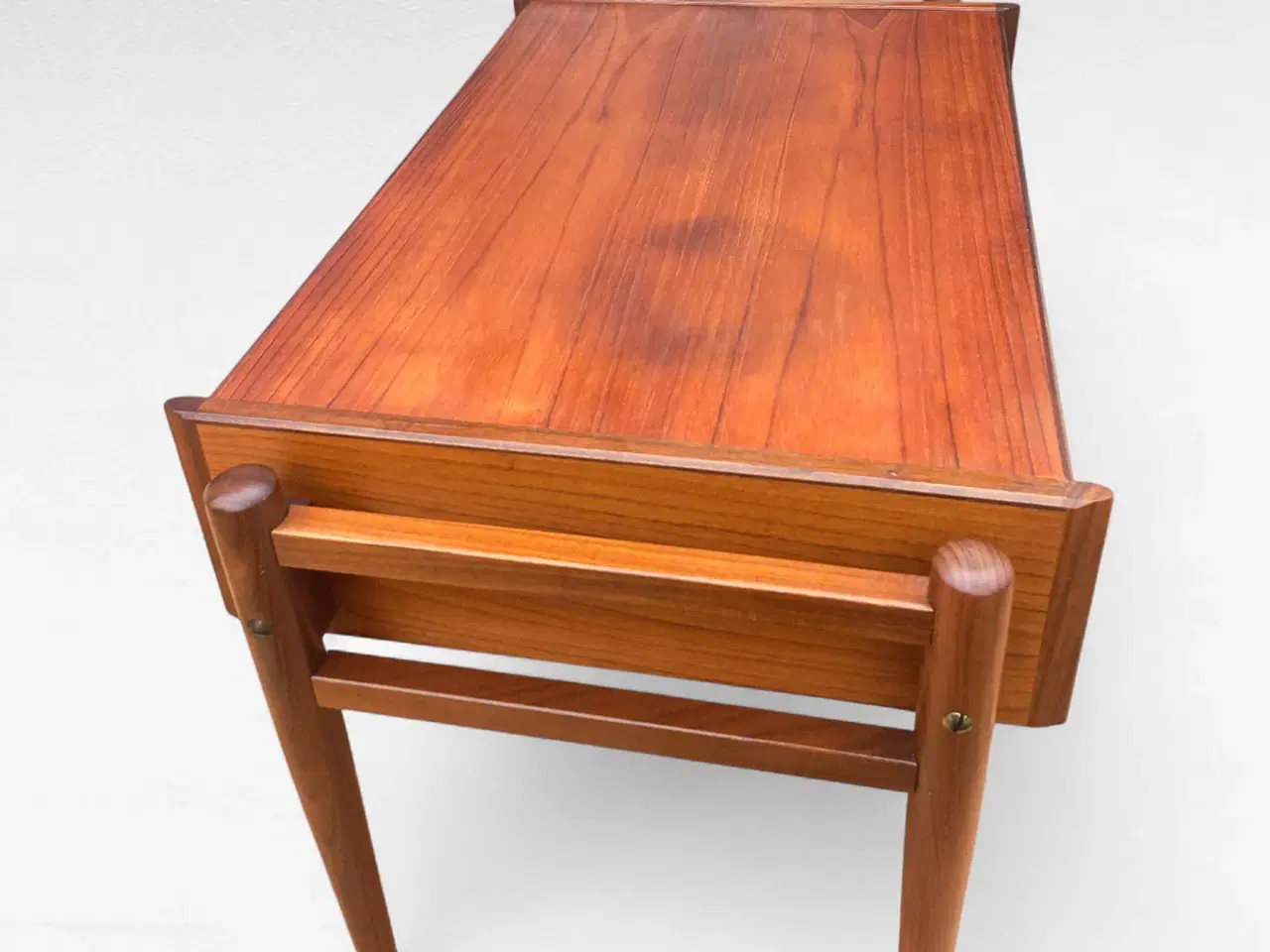Billede 4 - Elegant Teak Sybord/Sidebord fra 1960’erne – Dansk