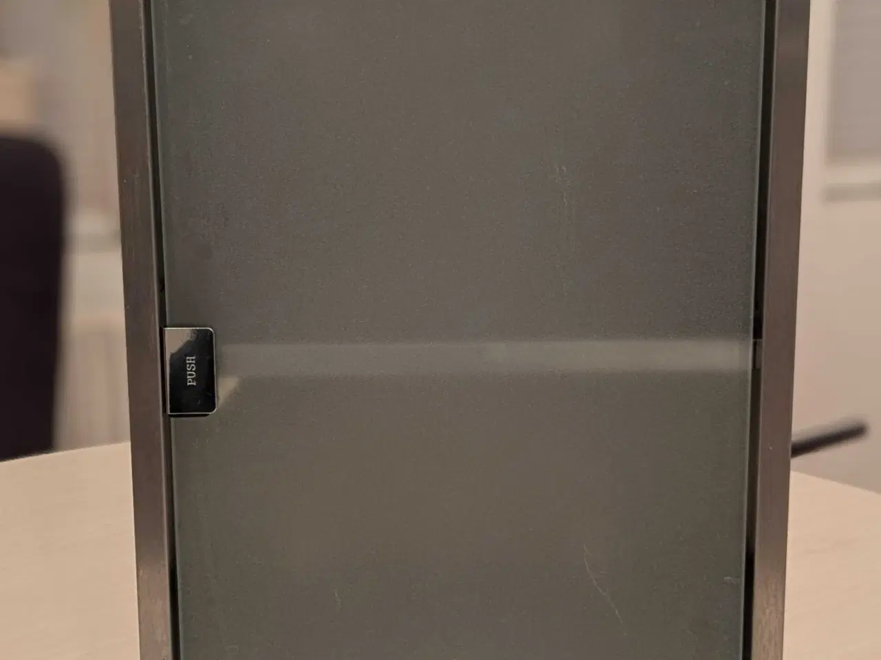 Billede 1 - Medicin skab