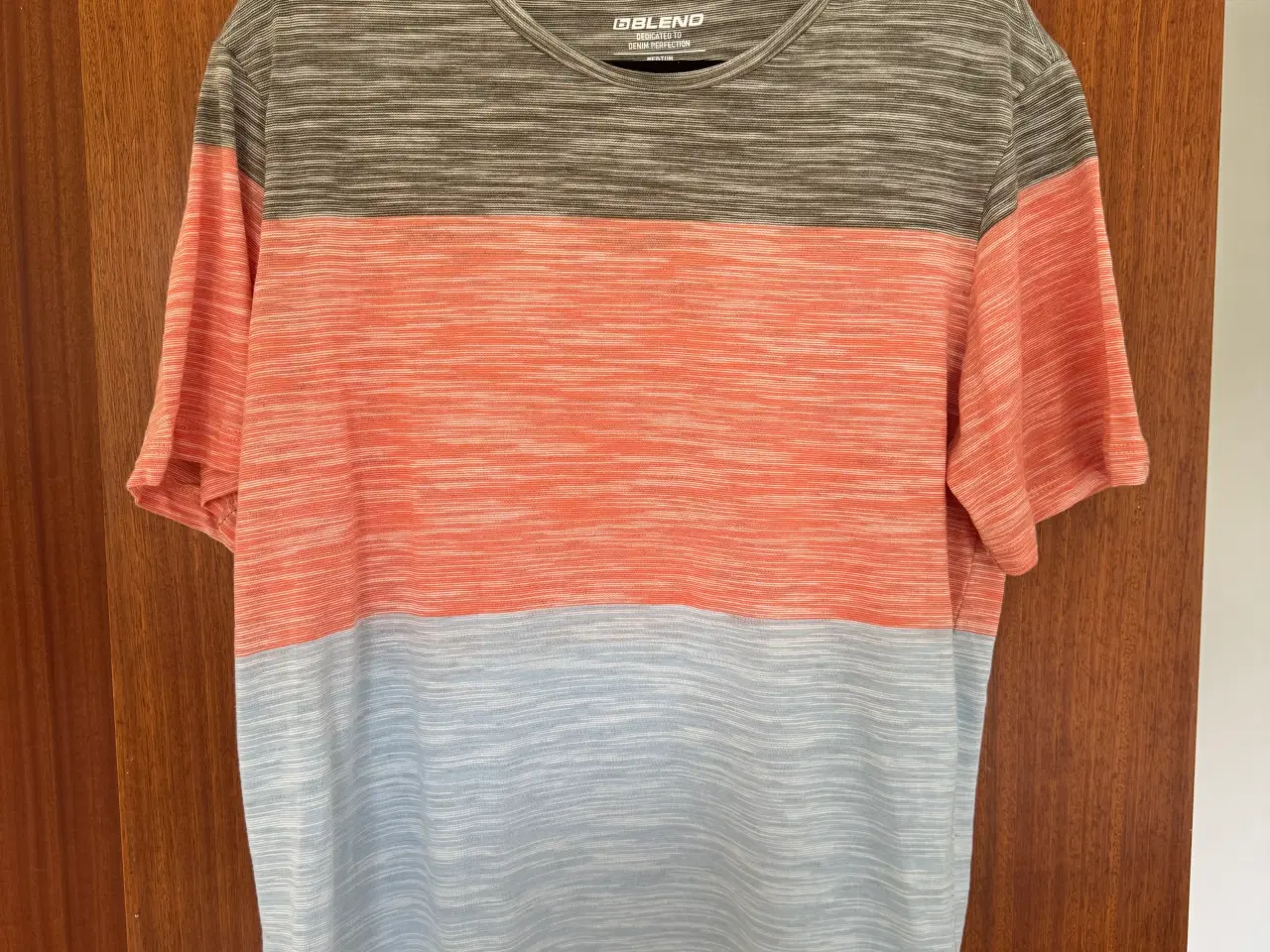 Billede 8 - Levis t-shirt + andre (Nye)