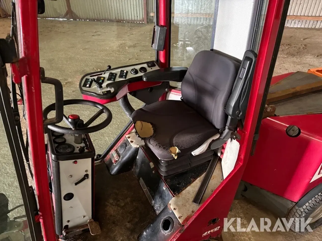 Billede 10 - Redskabsbærer Timan 3400 4WD med udstyr